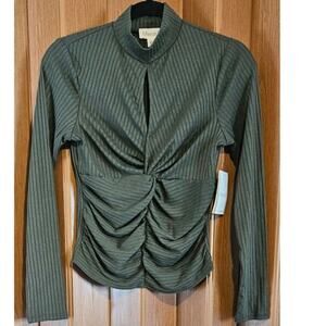 Meraki NWT Scrunched Olive Green Medium Top moving sale reduced price